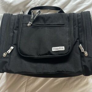Baggallini toiletry bag